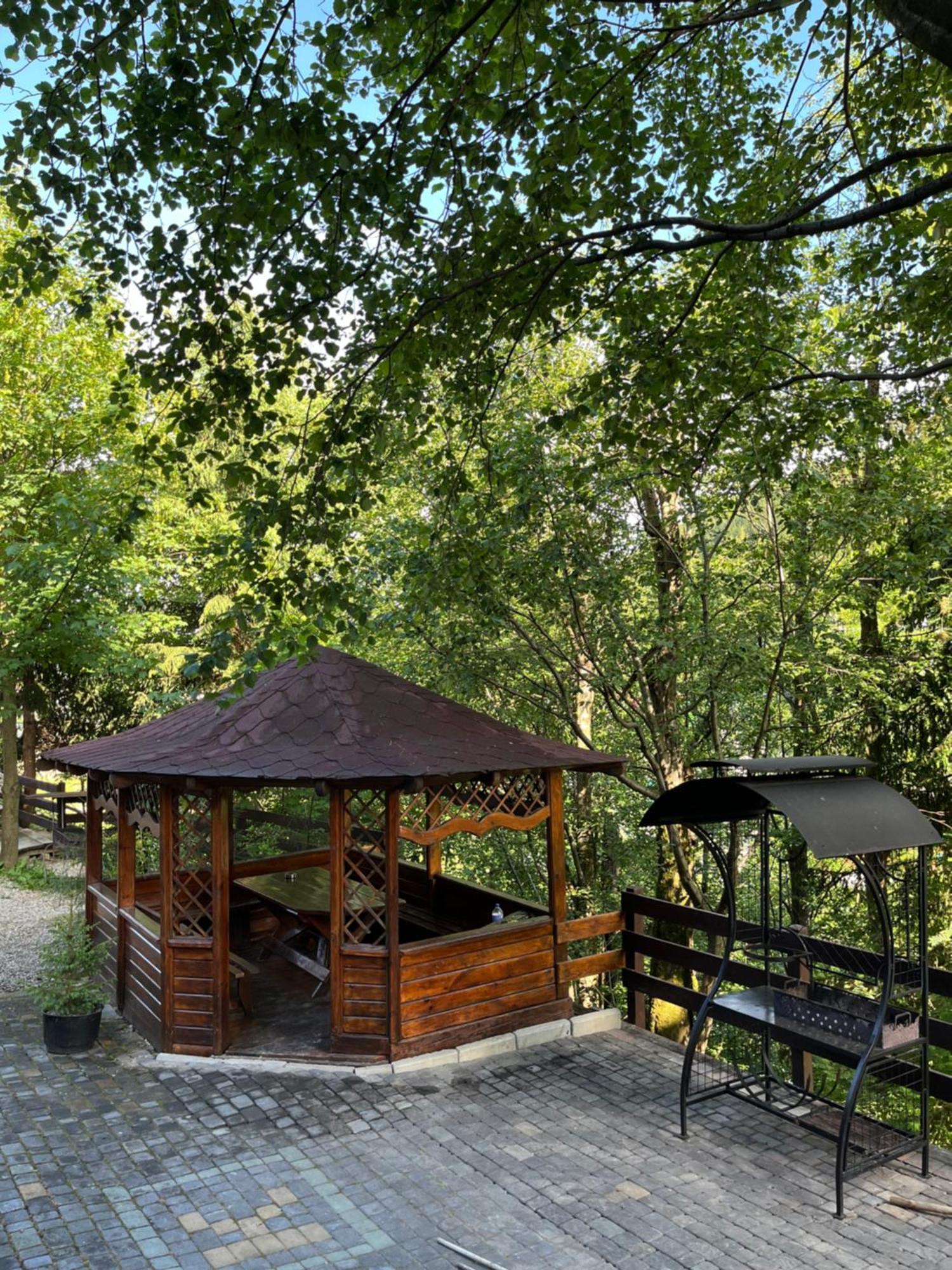 Krucha Hotel Bukovel Bagian luar foto